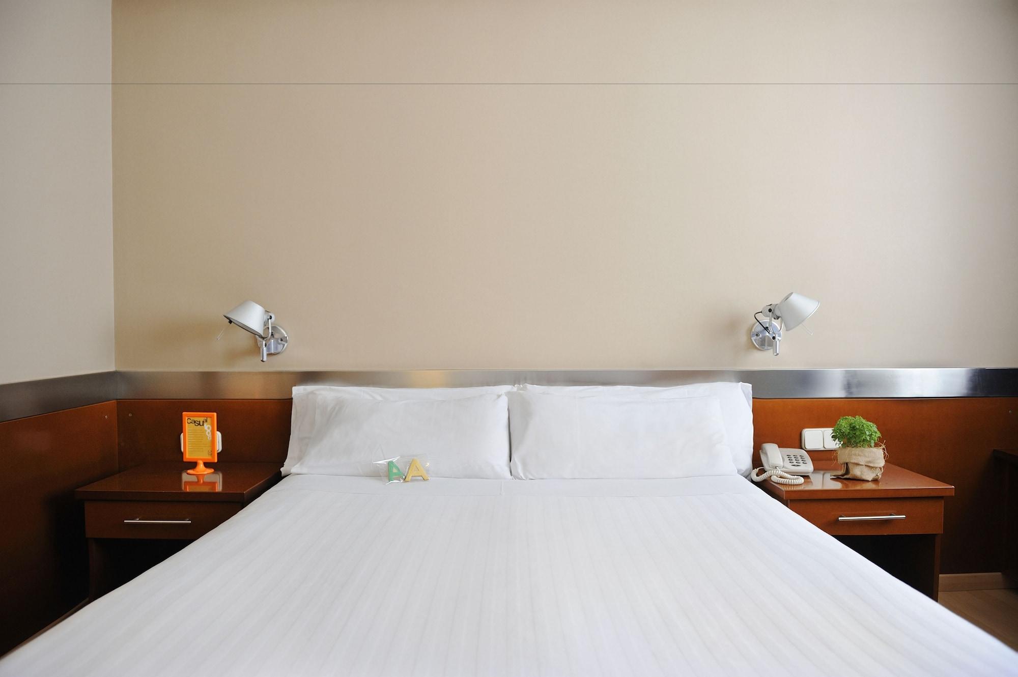 Tres Torres Atiram Hotel Barcelona Bagian luar foto