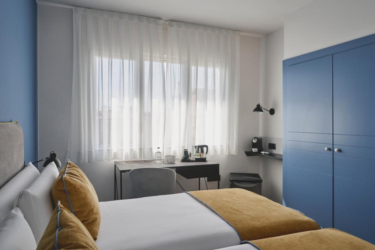 Tres Torres Atiram Hotel Barcelona Bagian luar foto