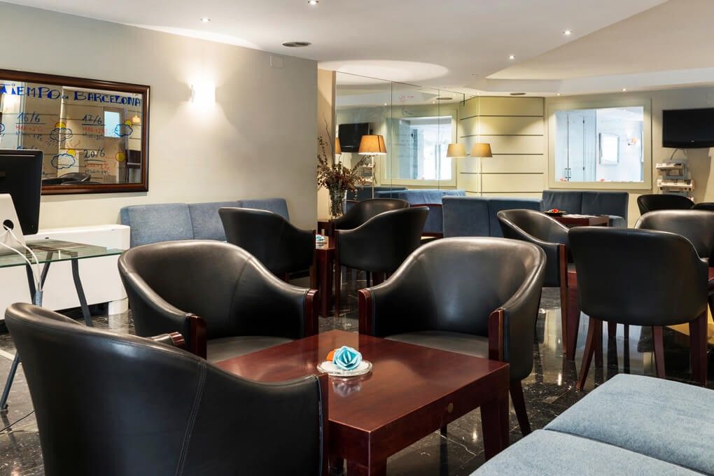 Tres Torres Atiram Hotel Barcelona Bagian luar foto